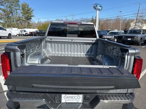 Used 2024 GMC Sierra 1500 SLT w/ SLT Premium Package image 8