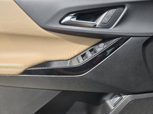 Used 2025 Chevrolet Equinox ACTIV image 25