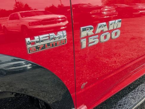 Used 2016 RAM 1500 Classic SLT w/ Luxury Group AWD/4WD image 12