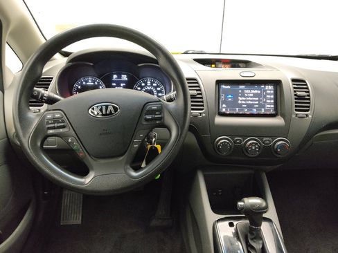 Used 2018 Kia Forte LX image 22