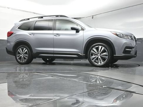 Used 2022 Subaru Ascent Limited AWD/4WD image 32