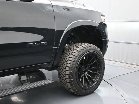 Used 2020 RAM 1500 Limited w/ Black Appearance Package AWD/4WD image 48