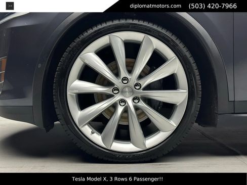 Used 2017 Tesla Model X 100D image 35