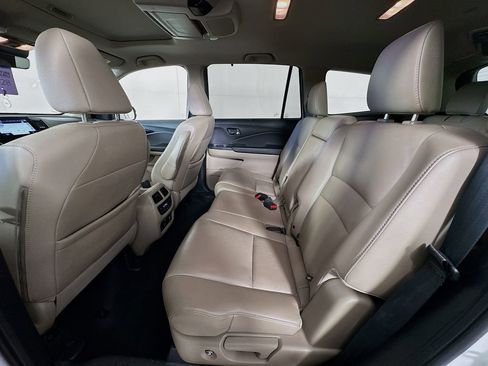 Used 2020 Honda Pilot Touring image 28