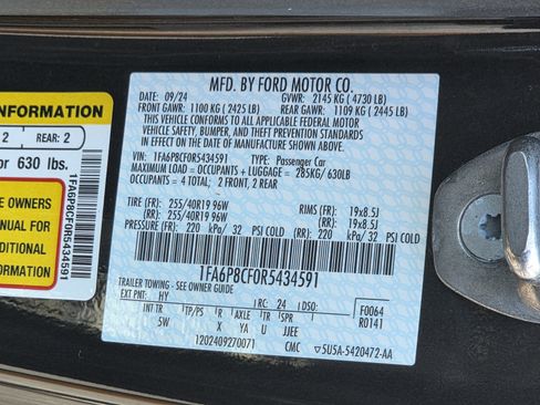 Used 2024 Ford Mustang GT Premium image 30