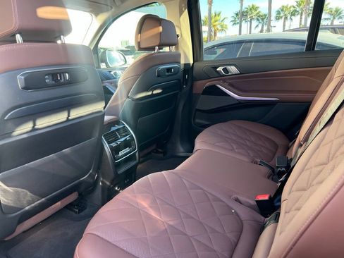 Used 2024 BMW X7 xDrive40i w/ Executive Package AWD/4WD image 10