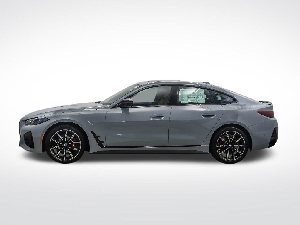 Used 2026 BMW 430i xDrive w/ M Sport Package AWD/4WD image 2