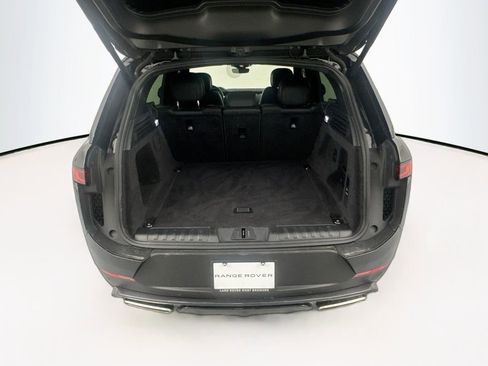 Used 2025 Land Rover Range Rover Sport SE AWD/4WD image 26