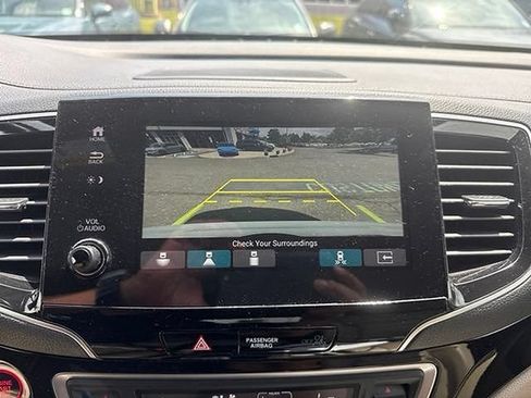Used 2020 Honda Pilot Touring image 16
