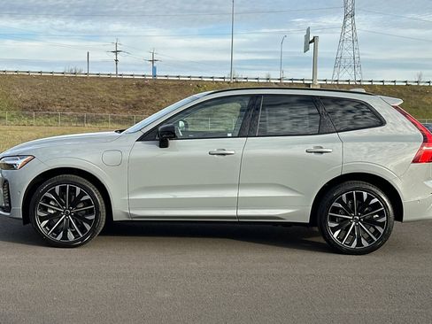 New 2026 Volvo XC60 T8 Ultra w/ Protection Package Premier image 6