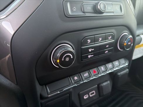 Used 2021 Chevrolet Silverado 1500 Custom image 5