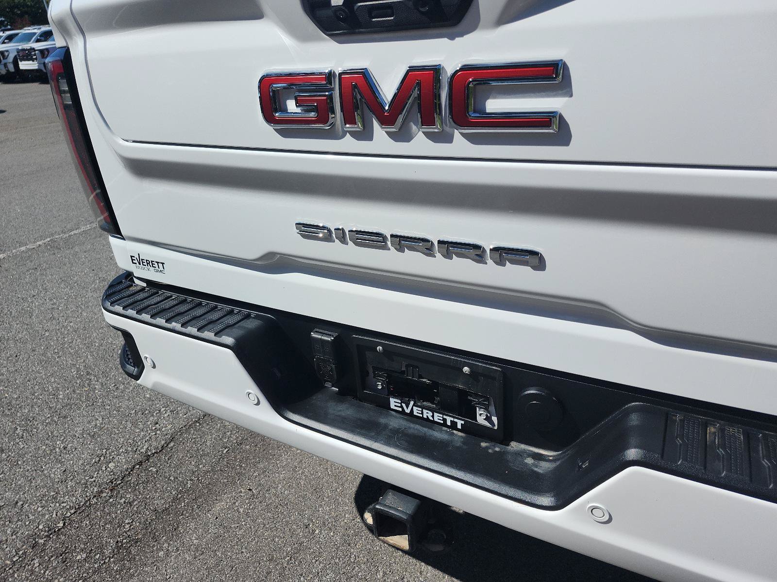 Used 2026 GMC Sierra 2500 AT4 w/ AT4 Premium Plus Package AWD/4WD image 4