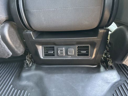 Used 2021 Chevrolet Silverado 3500 LT w/ Convenience Package AWD/4WD image 16