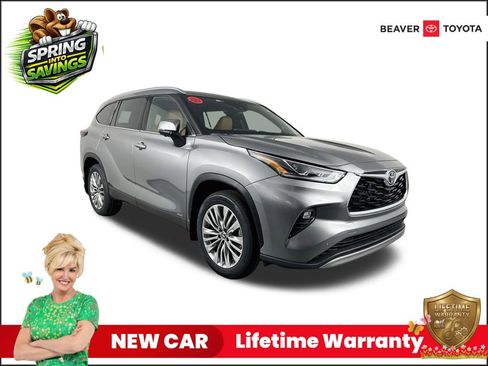 New 2026 Toyota Highlander Platinum image 1