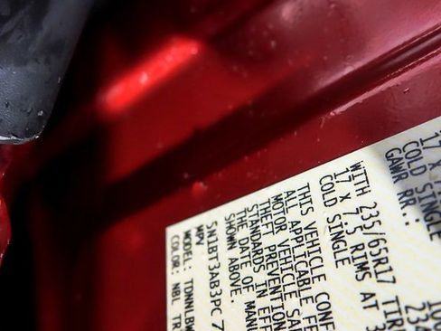 Used 2023 Nissan Rogue S image 33