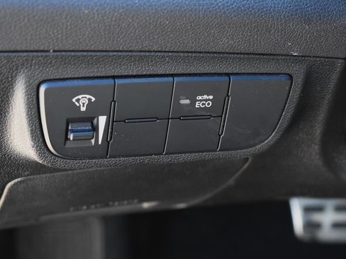 Used 2015 Hyundai Veloster Turbo FWD image 21