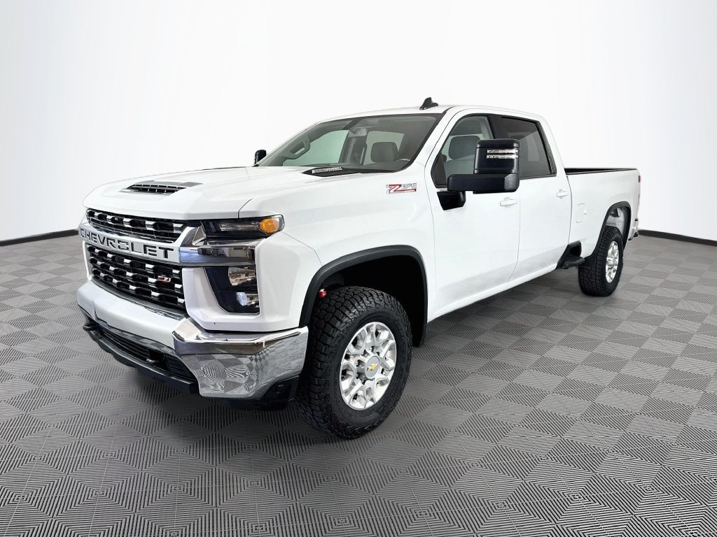 Used 2023 Chevrolet Silverado 2500 LT AWD/4WD image 3