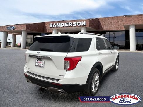 Certified 2023 Ford Explorer Platinum w/ Premium Technology Package RWD image 3