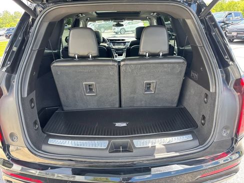 Certified 2023 Cadillac XT6 Premium Luxury AWD/4WD image 32