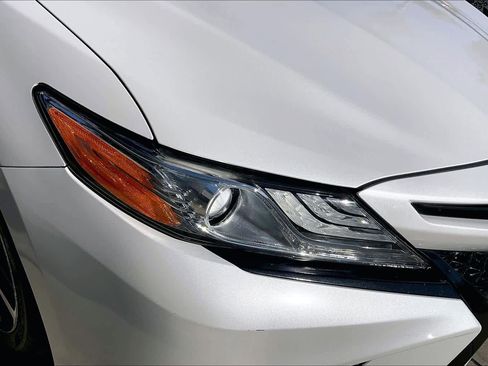 Used 2020 Toyota Camry XSE image 26