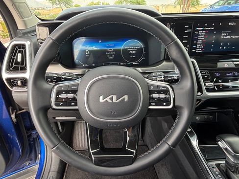 Used 2023 Kia Sorento SX AWD/4WD image 12