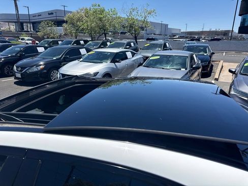 Used 2019 Mercedes-Benz C 300 Sedan w/ AMG Line image 15