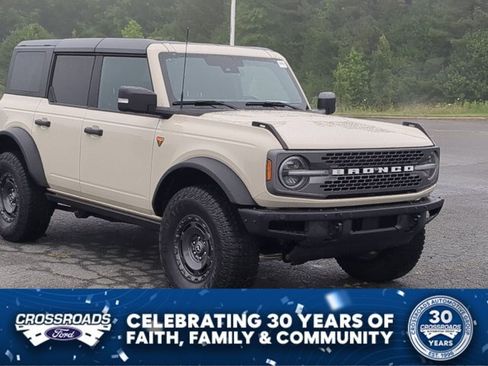 Certified 2025 Ford Bronco Badlands AWD/4WD image 1