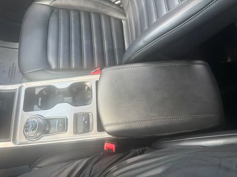 Used 2024 Ford Edge SEL w/ Convenience Package AWD/4WD image 32
