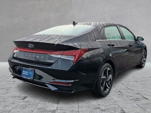 Certified 2023 Hyundai Elantra Limited FWD image 4