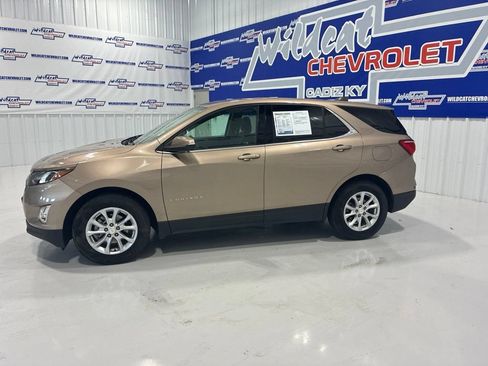 Used 2018 Chevrolet Equinox LT FWD image 3