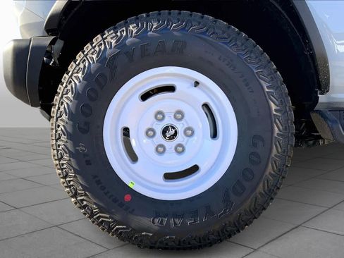 New 2026 Ford Bronco Heritage Edition image 8