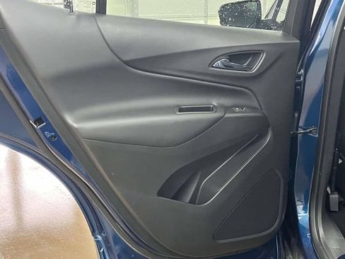 Used 2020 Chevrolet Equinox LT FWD image 16