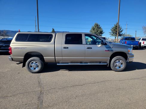 Used 2009 Dodge Ram 2500 Truck SXT image 2