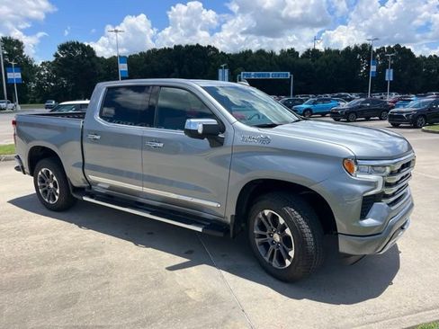 New 2026 Chevrolet Silverado 1500 High Country w/ Technology Package AWD/4WD image 14