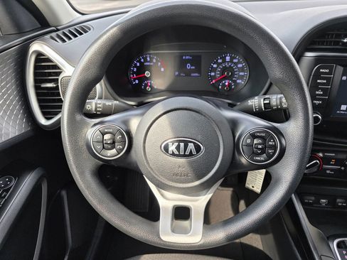 Used 2020 Kia Soul LX image 15