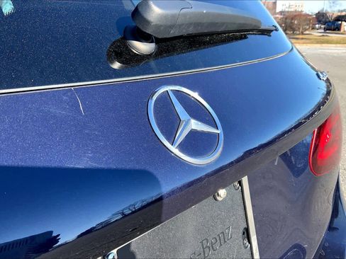 Certified 2021 Mercedes-Benz GLC 300 4MATIC image 9