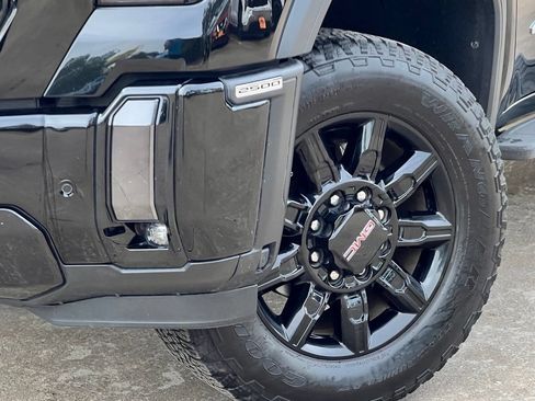 Used 2024 GMC Sierra 2500 AT4 w/ AT4 Premium Plus Package AWD/4WD image 8