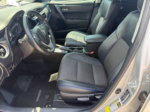 Used 2017 Toyota Corolla SE w/ Carpet Mat Package (TMS) FWD image 10