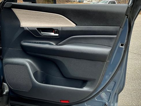 Used 2024 Toyota Grand Highlander Limited image 22