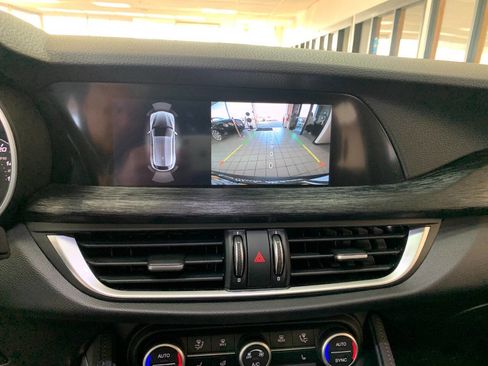 Used 2022 Alfa Romeo Stelvio Sprint image 16