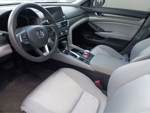 Used 2018 Honda Accord LX image 12