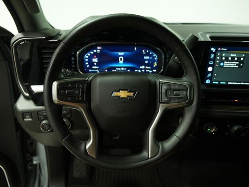Used 2024 Chevrolet Silverado 1500 LT AWD/4WD image 32