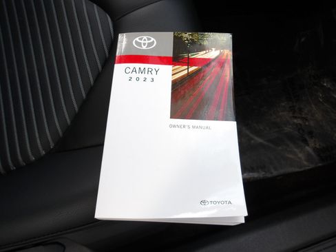 Used 2023 Toyota Camry SE image 24