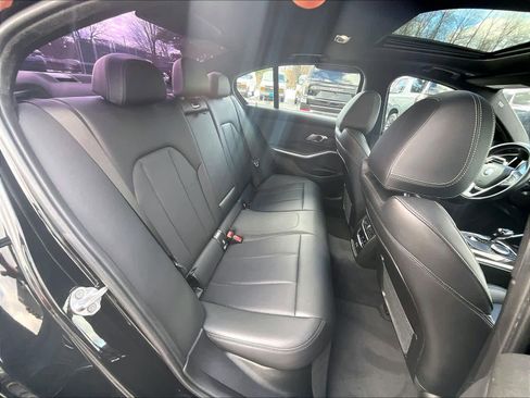 Used 2022 BMW 330i xDrive Sedan w/ Driving Assistance Package image 15