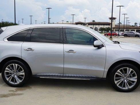 Used 2017 Acura MDX w/ Technology Package FWD image 4