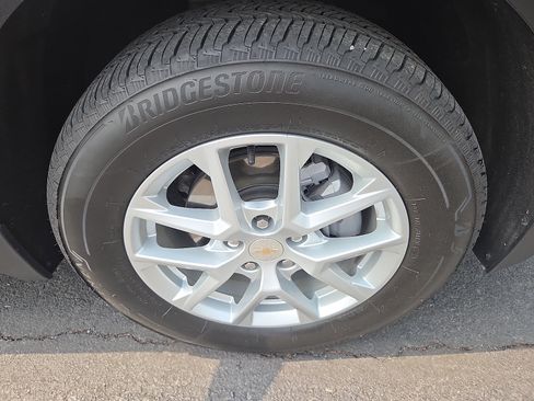 Used 2024 Chevrolet Equinox LT AWD/4WD image 9
