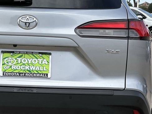 Used 2026 Toyota Corolla Cross XLE FWD image 6