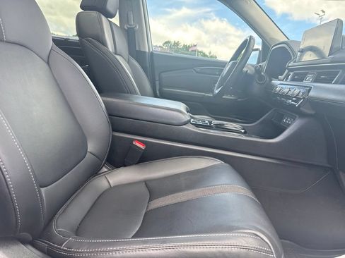 Used 2023 Honda Pilot Touring image 48