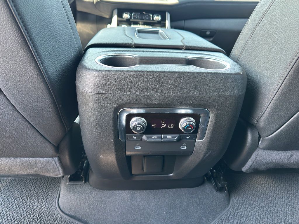 Used 2024 GMC Yukon Denali AWD/4WD image 23