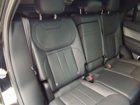 Used 2024 Land Rover Range Rover Sport SE image 25